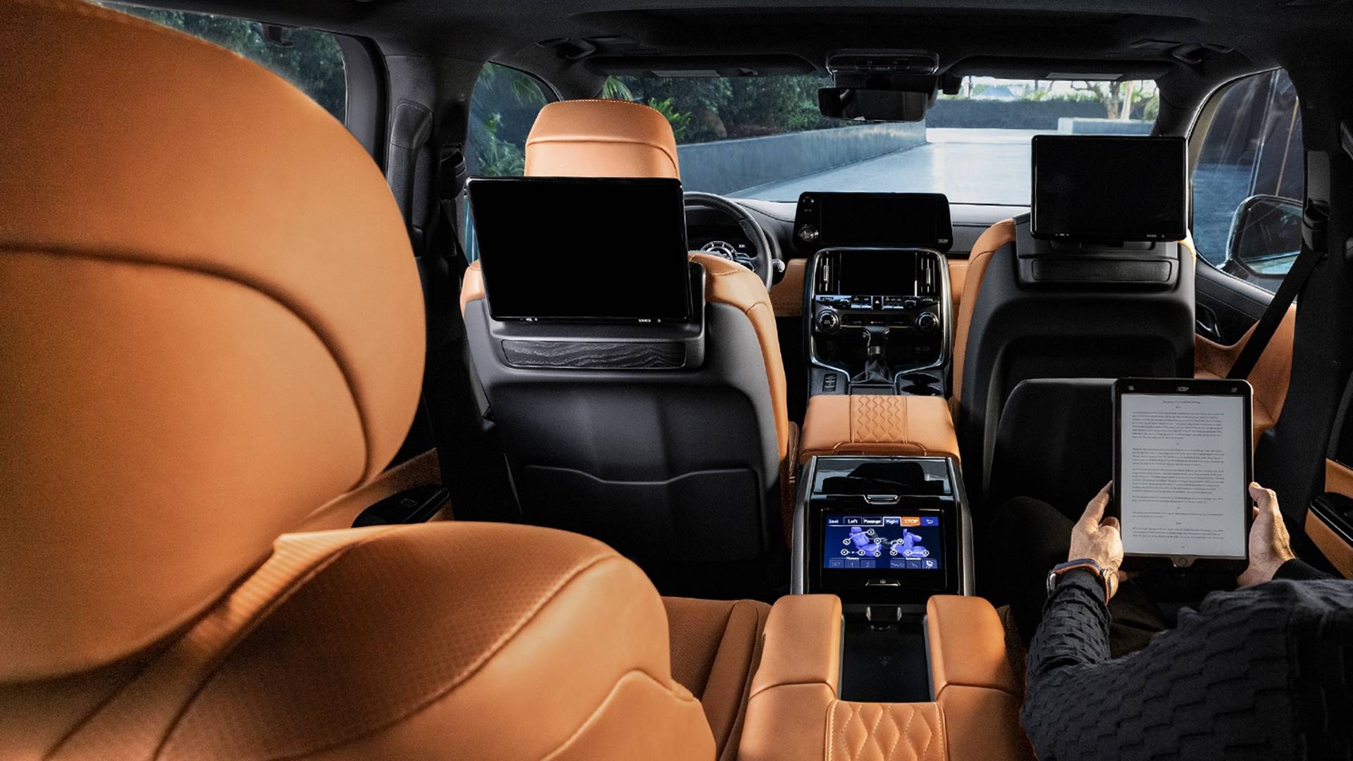 2022 Lexus LX interior