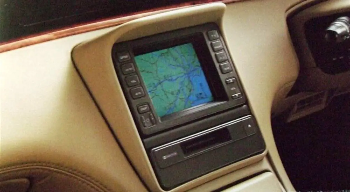 GPS Satellite Navigator / 1990