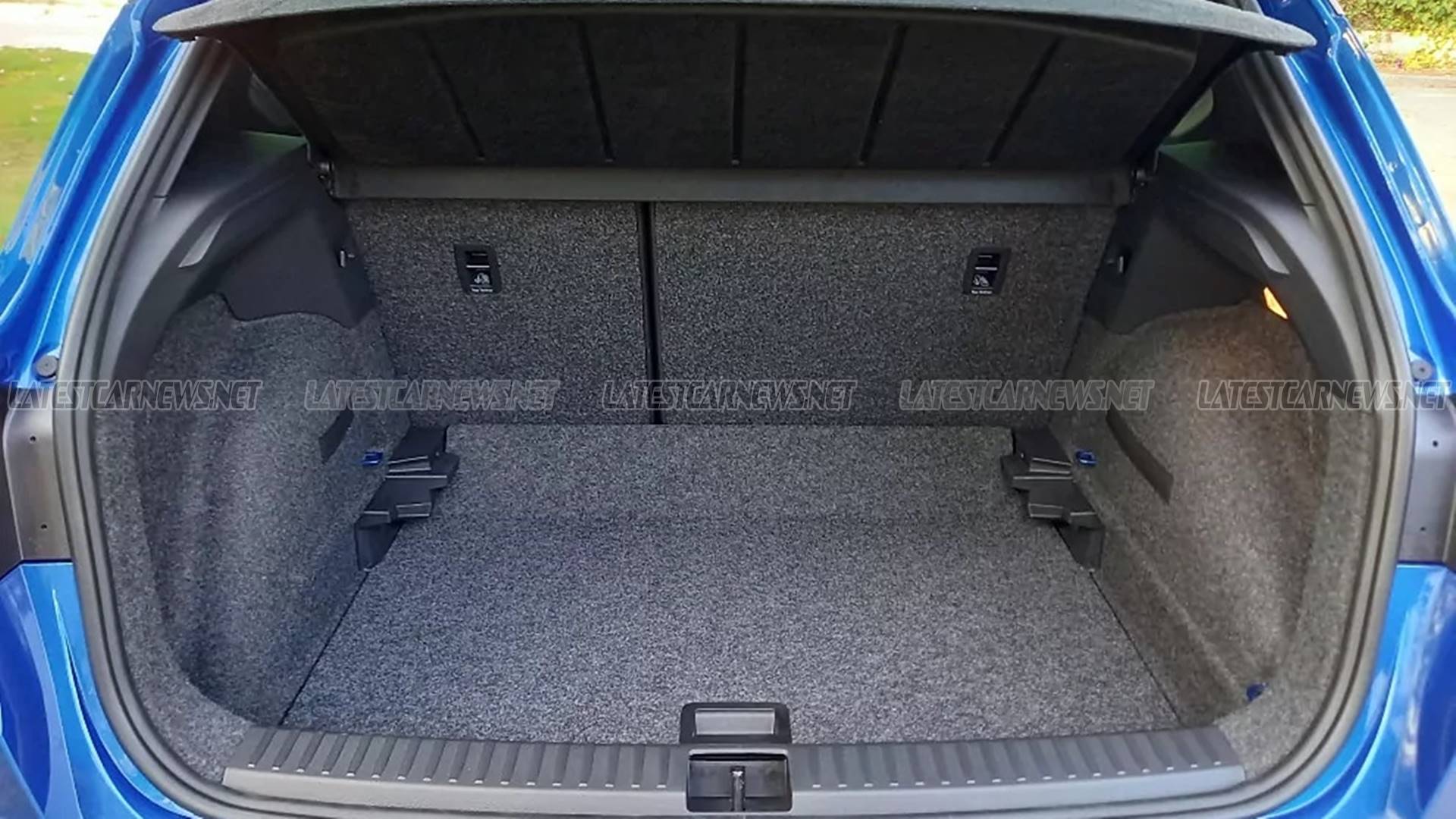 Seat Arona FR trunk