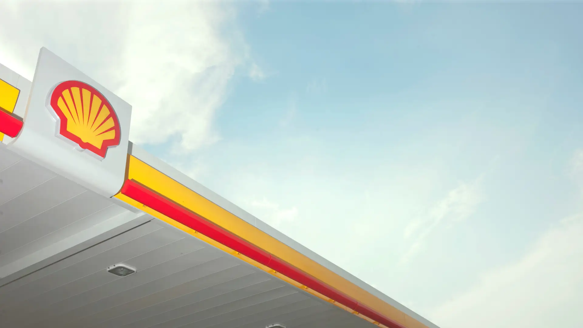 Shell Recharge Station